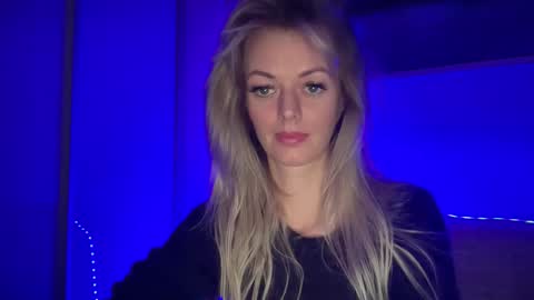 Valerie  online show from February 11, 10:33 pm