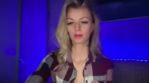 Valerie  online show from April 29, 4:20 pm