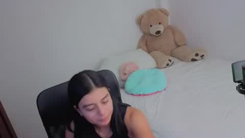 valerihouse_ online show from July 22, 2:23 am