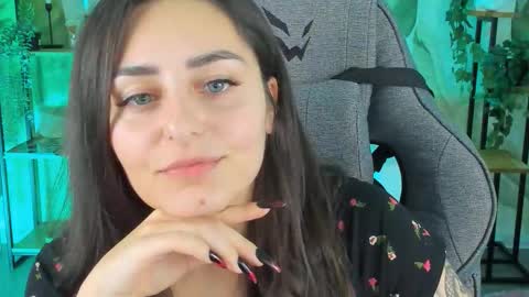 Valerie online show from November 27, 3:04 pm