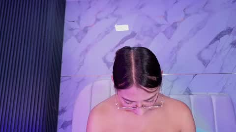 Valeryn online show from May 3, 3:32 am