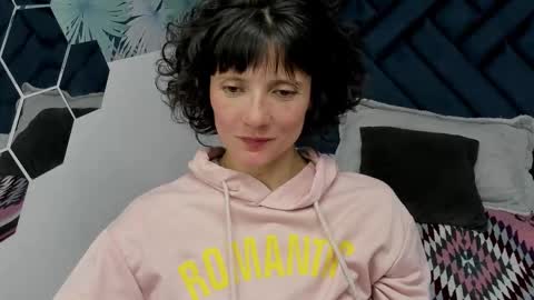 VALERY MORE online show from November 12, 3:32 pm