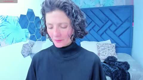 VALERY MORE online show from December 15, 12:21 pm