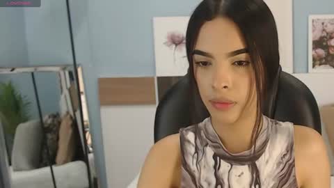 valery_restrepo online show from June 26, 10:33 pm
