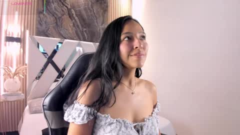 Val online show from May 4, 11:47 am