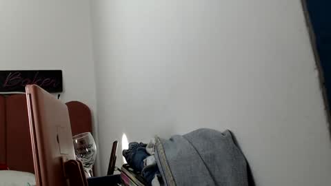 Snapshot of valerybaker1 chatting on December 18, 9:47 am B V Naughty online show from December 18, 9:47 am