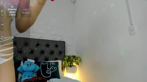 valeryn rosse online show from May 1, 2:48 am