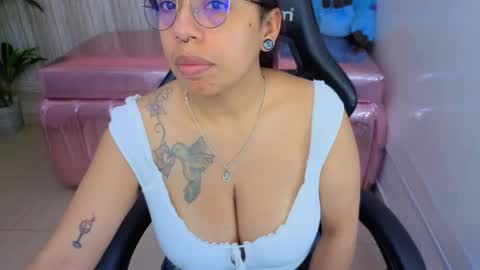 valerytp online show from April 25, 3:09 am