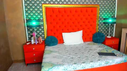 Valerie Val V online show from May 2, 1:25 pm