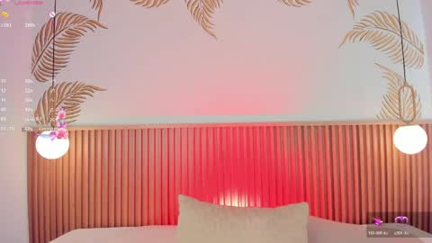 valleriie_ online show from May 2, 3:15 pm