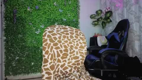 valquiria_sirgun online show from July 28, 3:21 pm