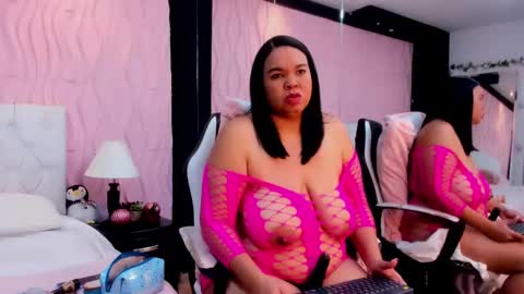 Snapshot of valrery_roussex chatting on March 1, 12:12 pm Valery online show from March 1, 12:12 pm