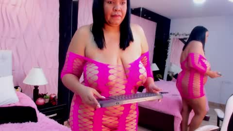 Snapshot of valrery_roussex chatting on March 4, 4:09 pm Valery online show from March 4, 4:09 pm