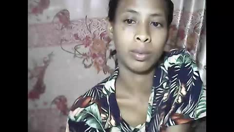 valysexyhot online show from April 29, 5:32 am