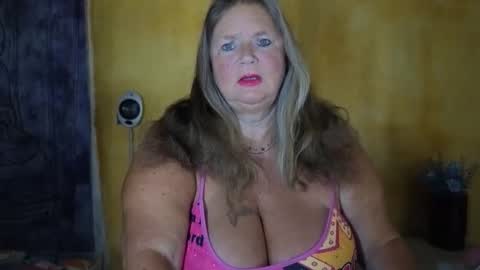 vampwoman online show from June 8, 6:36 am