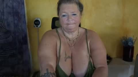 vampwoman online show from July 21, 2:18 pm