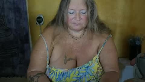 vampwoman online show from June 25, 7:57 am