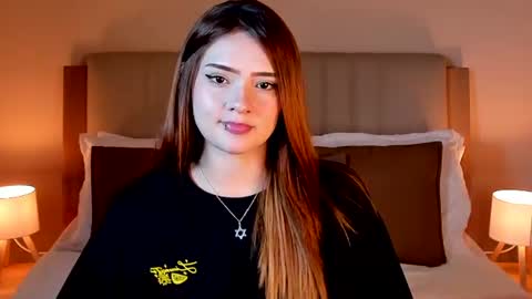 vanessa_foxyy online show from June 16, 7:37 pm