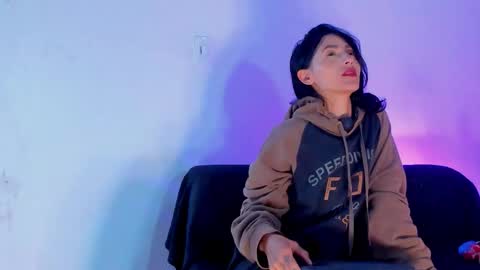 Snapshot of vanessa_gonzaless chatting on October 13, 1:58 pm Vanessa online show from October 13, 1:58 pm