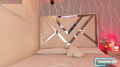    online show from November 4, 12:21 pm