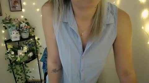 Vanessa online show from May 24, 7:51 am
