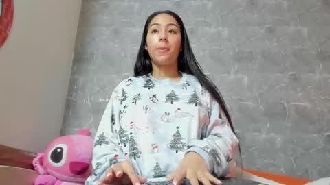 vanessaadol online show from February 24, 8:04 am