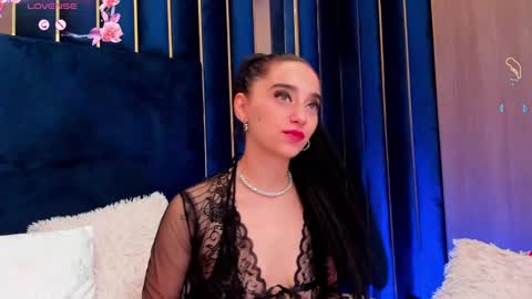 Snapshot of vanessaangelx chatting on December 6, 6:59 am Vanessa Diamond online show from December 6, 6:59 am