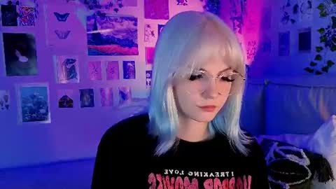 Vanessa online show from July 28, 6:20 pm