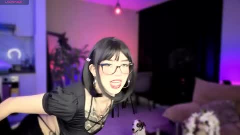 Vanessa  online show from May 18, 1:04 am