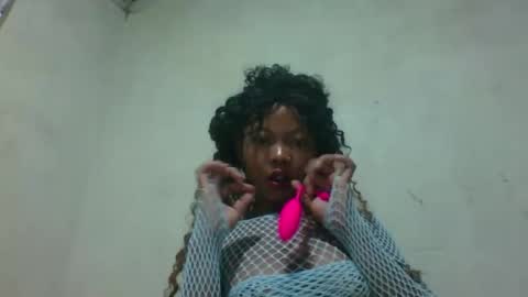 vanessah64 online show from April 24, 1:36 pm