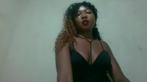 vanessah64 online show from April 26, 1:53 pm