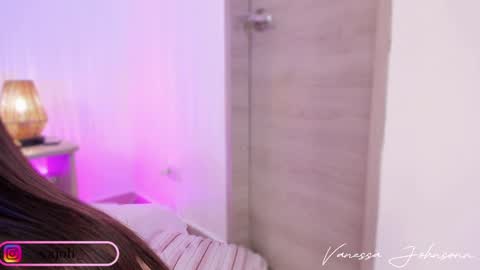 Snapshot of vanessajohnsonn chatting on March 9, 12:10 am vanessajohnsonn online show from March 9, 12:10 am
