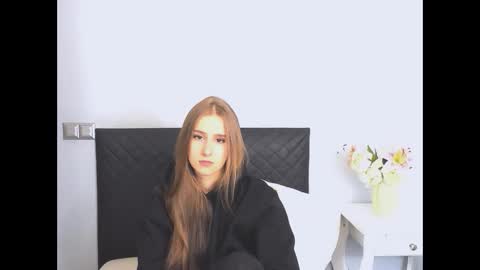 VanessaTrue online show from December 19, 5:38 pm