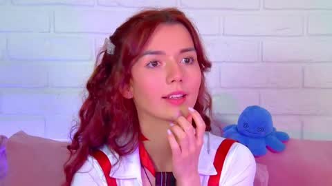 VanessaVienne online show from June 6, 4:35 pm