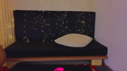 New account follow me online show from May 5, 8:45 pm