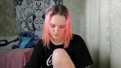 Snapshot of vanilla_arya chatting on January 25, 9:26 am Adelina online show from January 25, 9:26 am