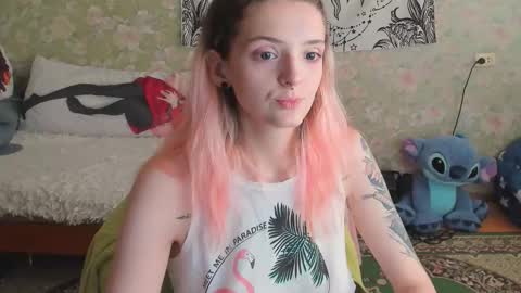 Snapshot of vanilla_arya chatting on September 21, 10:14 am Adelina online show from September 21, 10:14 am