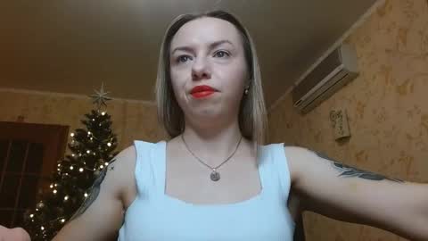 VanillaMuffin online show from December 18, 1:49 pm