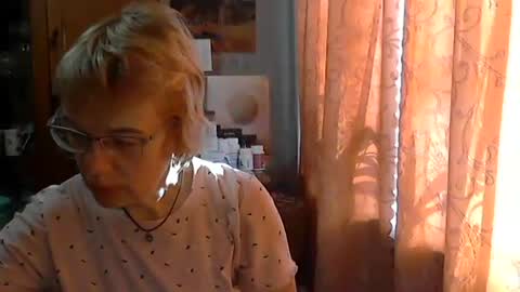 Snapshot of vanillaxcreamy chatting on March 10, 12:06 pm Vanillaxcreamy online show from March 10, 12:06 pm