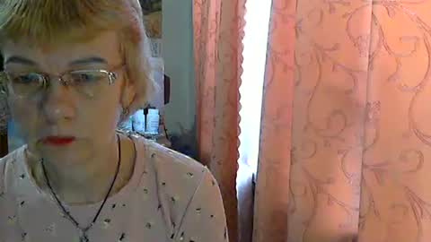 Snapshot of vanillaxcreamy chatting on February 5, 9:57 am Vanillaxcreamy online show from February 5, 9:57 am
