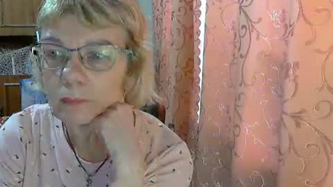 Snapshot of vanillaxcreamy chatting on December 13, 1:12 pm Vanillaxcreamy online show from December 13, 1:12 pm