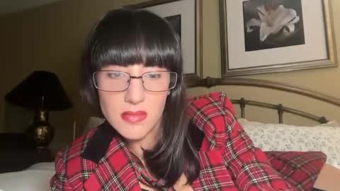 Vanna online show from November 17, 11:27 pm