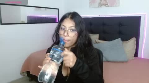 vane online show from June 15, 7:58 pm
