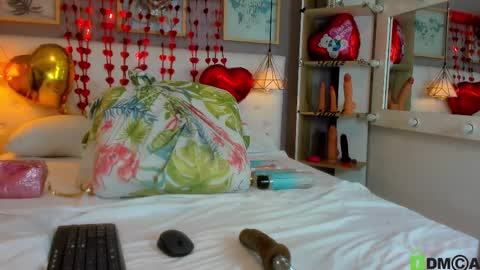 Snapshot of vannia_smith_ chatting on February 14, 12:25 pm vannia smith online show from February 14, 12:25 pm