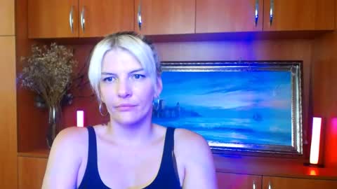 Vanessa online show from August 4, 9:37 am
