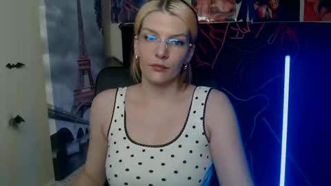 Vanessa online show from May 4, 4:11 pm