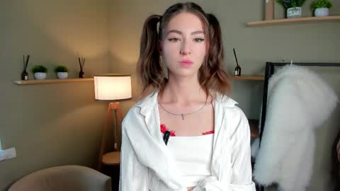 Charline online show from May 4, 11:25 am