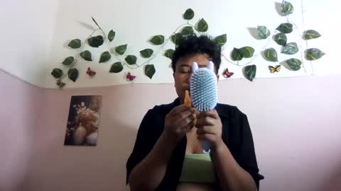 Vayannah online show from July 26, 7:05 am