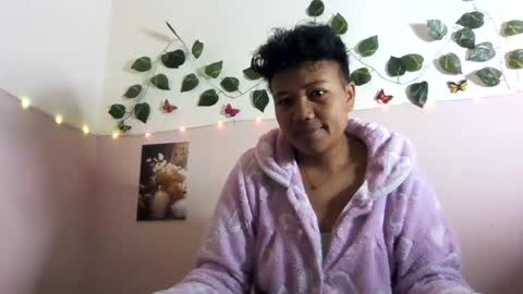 Vayannah online show from July 23, 6:10 am