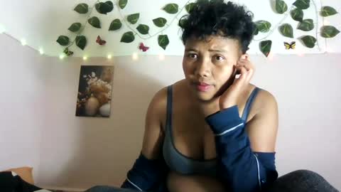 Vayannah online show from June 13, 6:49 pm